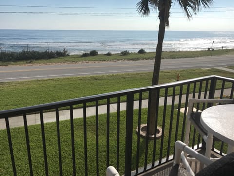Beautiful ocean view from the balcony!