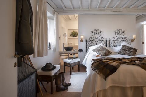 Superior Room | Down comforters, free WiFi, bed sheets