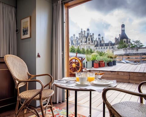 Panoramic Suite | Premium bedding, minibar, in-room safe, desk