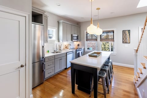 Townhome, 2 Bedrooms, Partial Sea View | Private kitchen | Full-size fridge, microwave, oven, stovetop