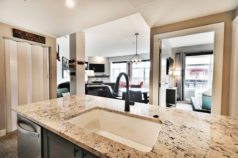 Condo, 2 Bedrooms | Interior