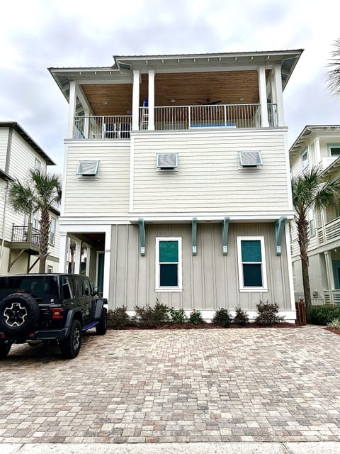 Welcome to Ohana! Your perfect vacation awaits! 