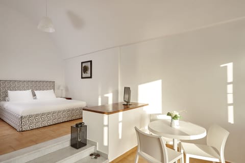 Superior Suite, Sea View | Hypo-allergenic bedding, blackout drapes, soundproofing