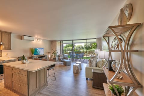 Living space open to outdoor lanai