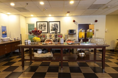 Free daily buffet breakfast