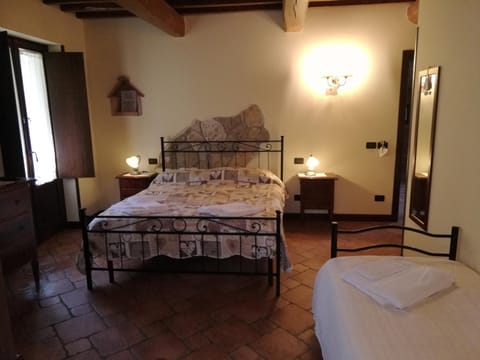 Premium bedding, down comforters, in-room safe, individually decorated