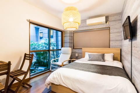 10 bed rooms for family | Desk, free WiFi