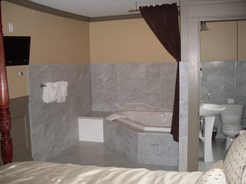 Room, Private Bathroom (Jacuzzi Room) | Iron/ironing board, bed sheets