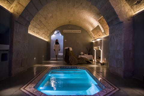 Couples treatment rooms, body treatments, body scrubs, facials