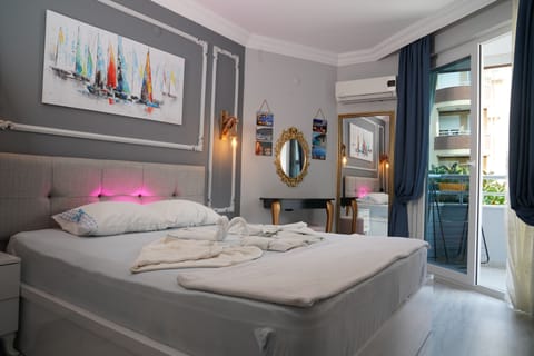 Deluxe Family Suit | 1 bedroom, Egyptian cotton sheets, premium bedding, down comforters