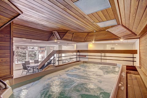 Studio | Indoor spa tub