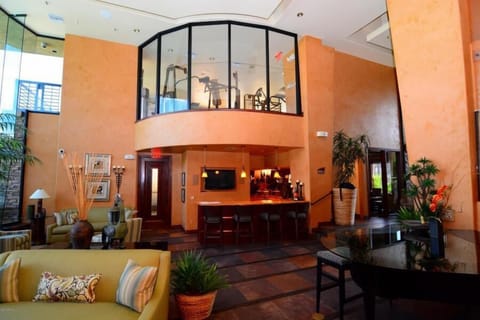 Condo, 2 Bedrooms | Lobby
