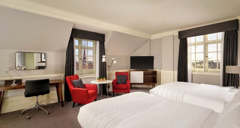 Superior Room, 2 Double Beds | Hypo-allergenic bedding, minibar, in-room safe, desk
