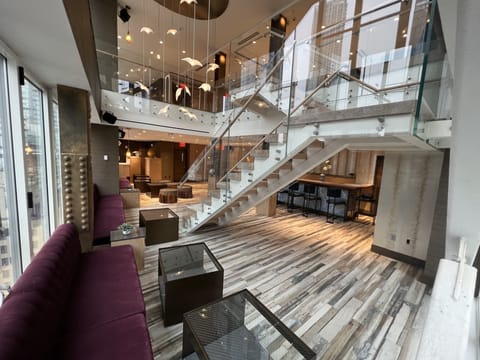 Serves dinner and happy hour