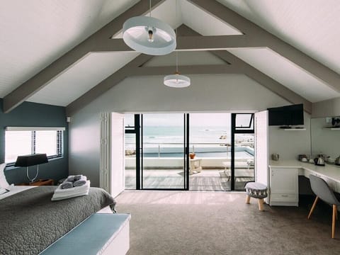 In-room safe, free WiFi