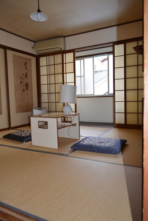 Room (Autumn ) | Living area