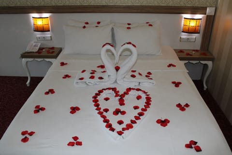 Double or Twin Room | Premium bedding, desk, iron/ironing board, free WiFi