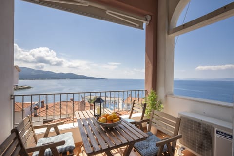 Deluxe Apartment | Balcony view