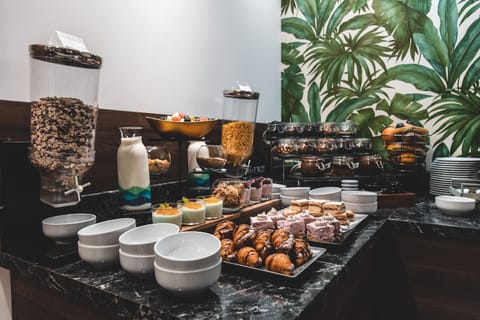 Daily buffet breakfast for a fee