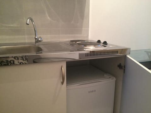 Coffee/tea maker, electric kettle