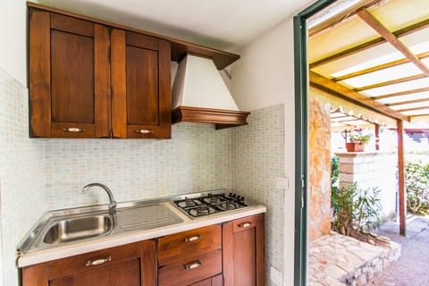 Apartment, 2 Bedrooms (4 people) | Private kitchen | Full-size fridge, stovetop, cookware/dishes/utensils