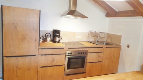 Superior Apartment (with Hochkönig Card) | Private kitchen | Full-size fridge, stovetop, coffee/tea maker, toaster