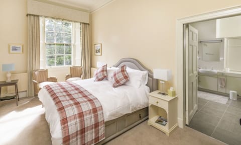 Deluxe Double Room, Ensuite | Egyptian cotton sheets, premium bedding, down comforters