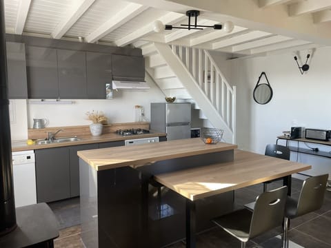 Comfort Apartment, Ensuite, Mountain View