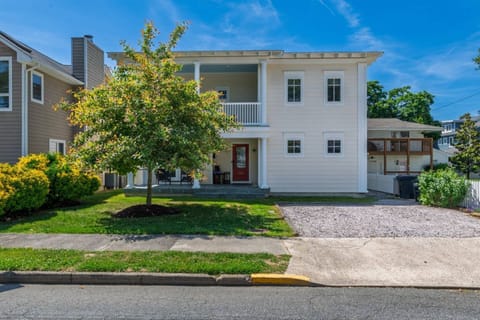 Welcome 216 New Castle with Parking for 2 in the Driveway and 2 Parking Passes for the Street