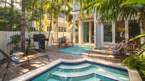 Welcome to THE SMILING IBIS, a three bedroom townhome located in Old Town Key West...