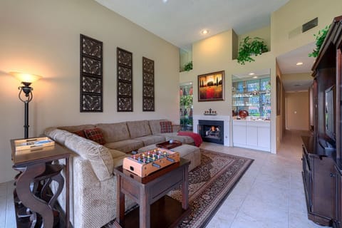 Cozy living room with wet bar - great for entertaining