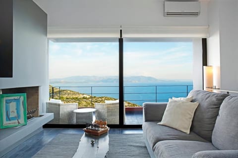 Luxury Villa | Living room | Flat-screen TV, fireplace, DVD player