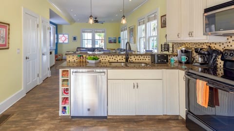 Lots of counter space in the kitchen...