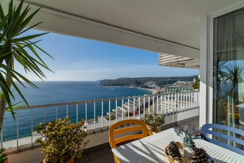Vista incrível da varanda sobre a baia de Sesimbra 