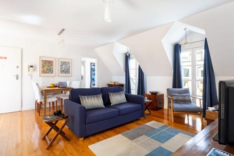 Lovely decor, comfortable couches, bright and spacious lounge