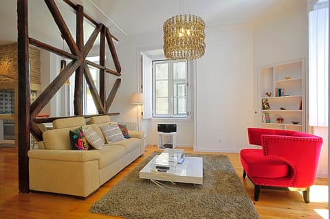 Bright and sunny living room