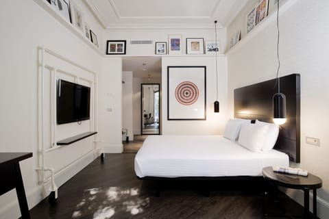 Suite, 1 Bedroom | In-room safe, soundproofing, iron/ironing board, free WiFi