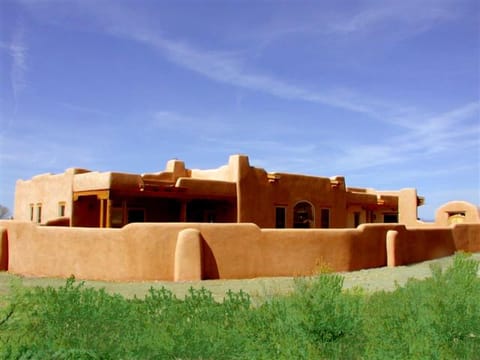 CASA DE LOS HUESOS