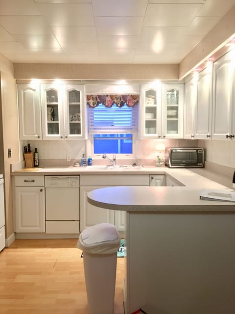 Well equipped kitchen.