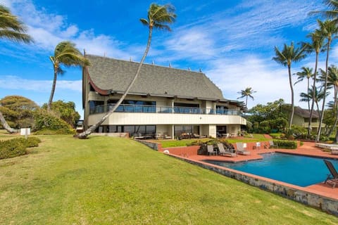 Your private island oasis - stunning home with pool & tropical grounds