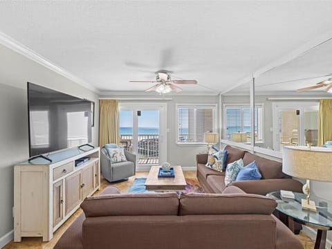 HSRC 304 Living Area with 70" TV