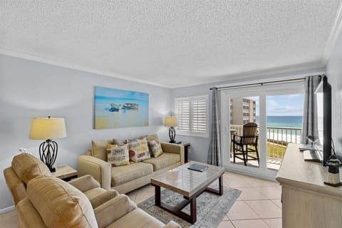 HSRC 508 Living Area With Gulf View