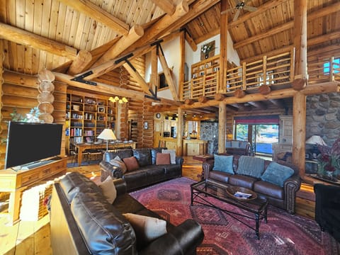 Great Room living space show second floor loft