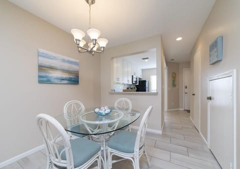 Sea Place 14245 -  Dining Area