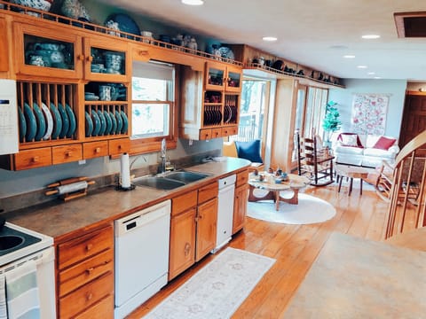 Open floor plan so you can cook, chat and relax all in one spacious room. 