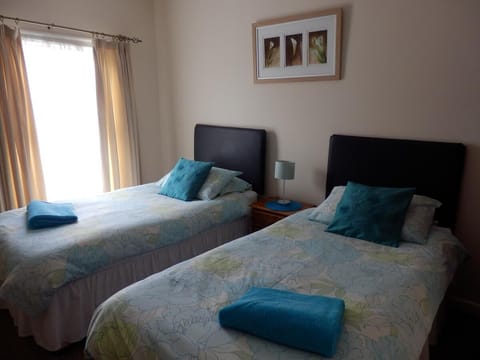 Twin Room, Ensuite | 1 bedroom, WiFi