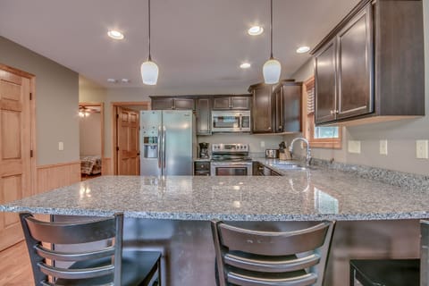 Fully functional Kitchen with Bar Seating