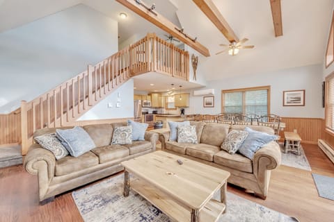 Comfy and Cozy 2nd Floor Great Room.