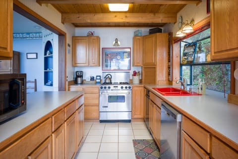 99 Washington Way - San Juan Island Washington - 22