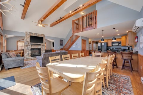 Open Floor Plan 2nd Floor Great Room, Dining Area & Kitchen.